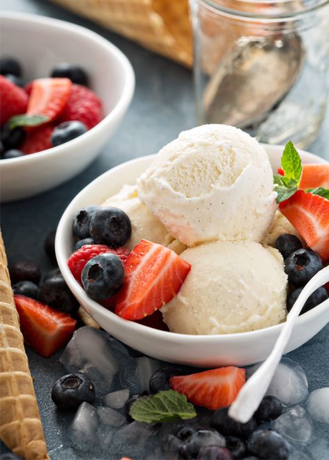 It's so great that Vanilla Ice Cram Day is in mid-July right? Let's celebrate it big with a fantastic recipe of extra virgin olive oil from Spain sundaes. What a solution! 😋 Cashew Milk Ice Cream, Cuisinart Ice Cream Recipes, Cashew Ice Cream, Hemgjord Glass, Homemade Cashew Milk, Cuisinart Ice Cream, Cuisinart Ice Cream Maker, Peach Ice Cream, Ice Cream Maker Recipes