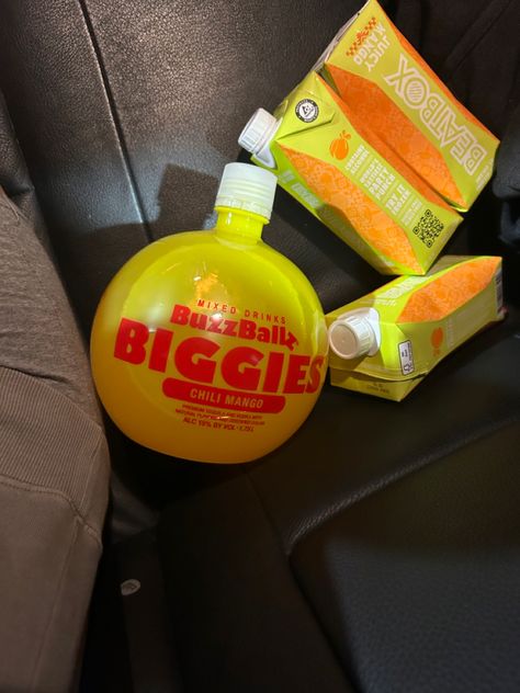 Buzzballs Drink, Biggies Buzz Ball Drink, Buzz Balls Drink Aesthetic Night, Buzz Balls Drink Aesthetic, Beatbox Drink, Buzzballz Fake Story, Buzz Balls Drink, Buzzballz Aesthetic, Shots Alcohol Recipes