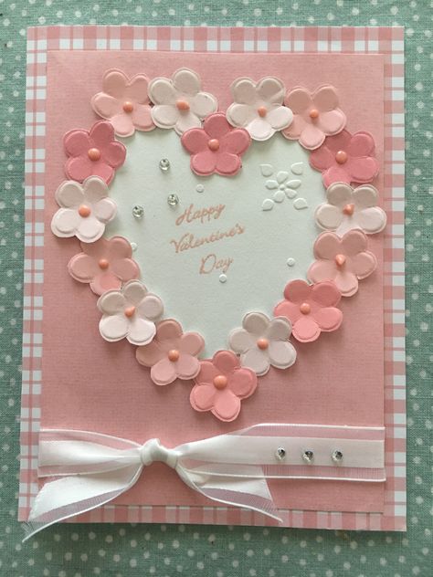 Creative Card Making Ideas, Handmade Greeting Card Designs, Valentine Love Cards, Homeschool Crafts, Valentine Cards Handmade, Diy Gift Card, Cards Valentines, Make Your Own Card, Valentines Day Cards