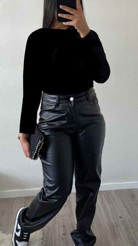 Outfit Pantalon Cuir, Full Black Outfit, Outfit Drip, Outfit Zara Drip, Lederhosen Outfit, Outfit School, Lawyer Outfit, Outfit Photo, Outfit Zara