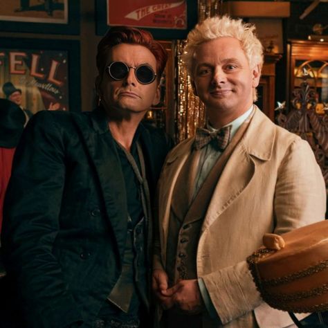 Good Omens Aziraphale And Crowley, Bildad The Shuhite, Crowley And Aziraphale, Aziraphale And Crowley, Good Omens Book, Ineffable Husbands, Michael Sheen, Good Omens, Neil Gaiman