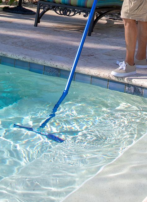 Pool Cleaning Tips, Pool Nets, Maintenance Routine, Swimming Pool Maintenance, Pool Life, Pool Chlorine, Pool Maintenance, Pool Cleaning, Meus Pins