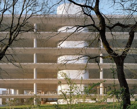 Car Park Architecture, Rotterdam Architecture, Car Parks, Simple Building, Architectural Photographers, Concrete Structure, Keep The Lights On, White Concrete, Flexible Design