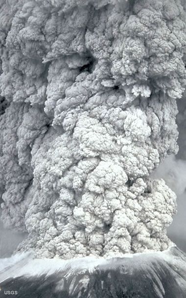 Volcanic Ash and Volcanic Dust | Photos, Satellite Images, More Mt St Helens, Mount St Helens, Survival Ideas, Emergency Prepardness, Homesteading Ideas, Survival Stuff, Volcanic Ash, Satellite Image, Sopot