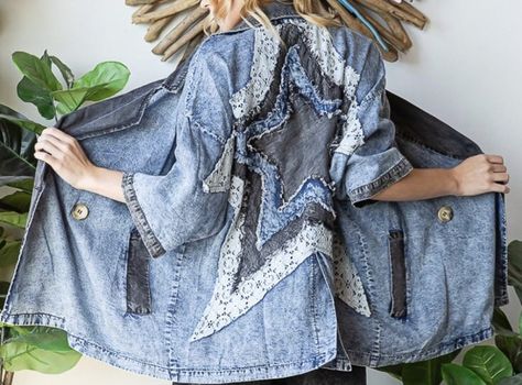 Upcycle Jacket Blazers, Patch Work Sweatshirt, Flannel Upcycle, Remake Clothes, Bleached Flannel Shirt, Diy Denim Jacket, Upcycle Clothes Diy, Blue Jeans Crafts, Creative Clothes