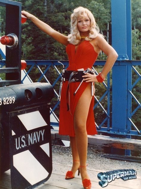 Valerie Perinne - Superman, The Movie. Rebecca Schaeffer, Valerie Perrine, Superman The Movie, Dramatic Style, Classic Actresses, Celebrity Photo, Superhero Movies, Bruce Springsteen, Galveston