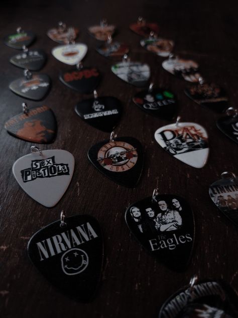 Dark Music Aesthetic, Rock Music Wallpaper, Rock Aesthetic Wallpaper, Misha Lare, Punk 57, Not Aesthetic, Rock Aesthetic, Guitar Obsession, Guitar Pics