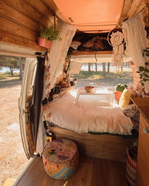 Wallpaper Hippie, Interior Boho, Kombi Home, Decor Ikea, Bus Life, Campervan Interior, Hippie Van, Van Home, Van Living