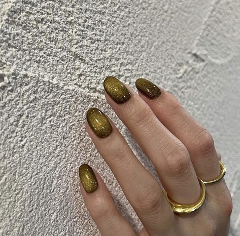 Square Nail Designs Trending Now, Elegant Autumn Nails, Nick Hakim, Fall Manicure Ideas, Daily Nail Art, Nail Aesthetics, Classy Nail Art Ideas, Nail Design Glitter, Trendy Nail Designs