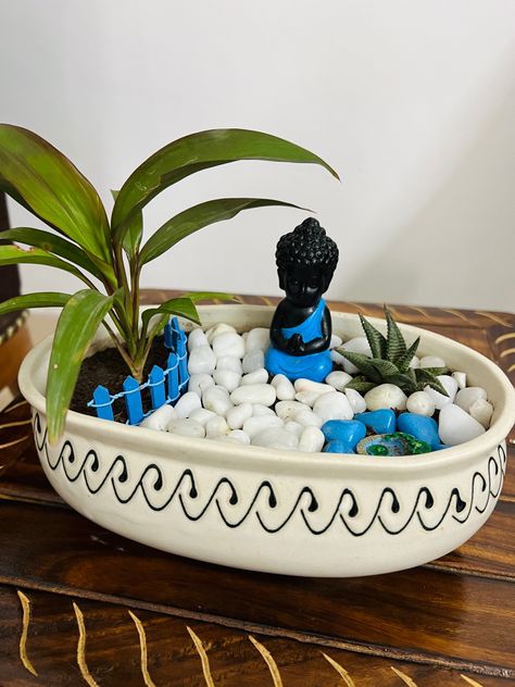 Gardening Design Ideas, Miniature Garden Diy, Gardens Decor, Garden Planning Layout, Buddha Home Decor, Fairy Garden Pots, Garden Landscaping Ideas, Creative Garden Decor, Mini Zen Garden