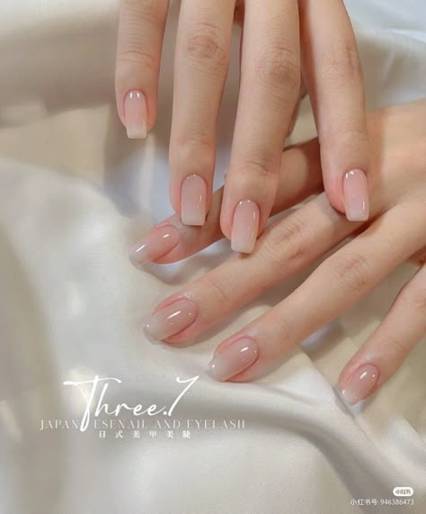 Nail Trends For 2023, Nail Art Design 2023, Spring French Tip Nails, Spring French Tip, Hippie Nails, Fall Nail Trends, Subtle Nails, Simple Gel Nails, Minimal Nails