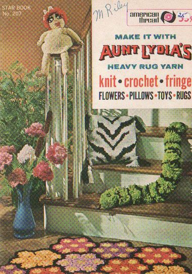 images Star Book, Pillow Embroidery, American Threads, Yarn Flowers, Rug Yarn, Crochet Fringe, Vintage Knitting Patterns, Flower Pillow, Simplicity Sewing