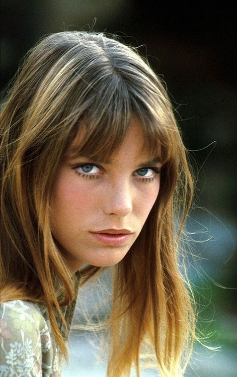 Jane Birkin (1966). Barefaced Beauty, Jane Birkin Style, Bridget Bardot, Serge Gainsbourg, Wispy Bangs, Jane Birkin, Natural Beauty Tips, Beauty Icons, Cara Delevingne