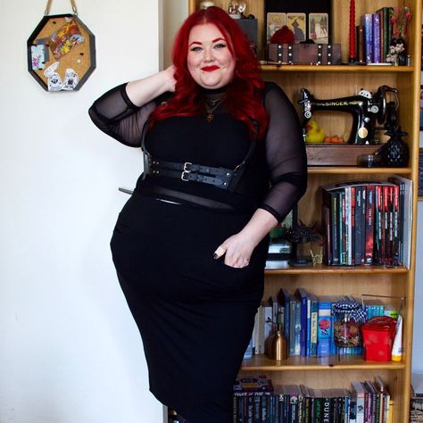 Excuse me whilst I live for this outfit and this outfit only. Top and harness; @sheincurveSkirt; @snagtights Midsize Harness Outfit, Plus Size Harness Outfit, Plus Size Dress With Harness, Leather Harness Plus Size, Lether Dress Plus Size, Harness Outfit, Plus Size Goth, Plus Size Fashionista, Fashion Gal