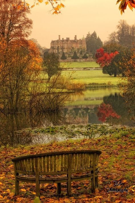 Mansion In The Countryside, Uk Autumn Aesthetic, English Countryside Autumn, Early Autumn Aesthetic, Autumn Mansion, Autumn In England, Birthday Campaign, Autumn England, Countryside Christmas