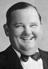 oh, my dad loved this guy! And looked a little like him :) Oliver Hardy - From the Laurel and Hardy team Oliver Hardy, Laurel Hardy, Silent Films, Superhero Workout, Great Comedies, Vintage Stars, Comedy Duos, Silent Film Stars, Laurel And Hardy