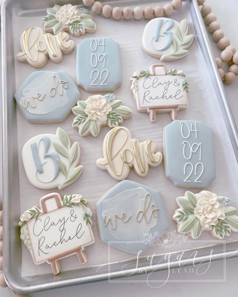 Leah Malvarose (@sugarsbyleah) • Instagram photos and videos Engagement Party Cookies, Wedding Biscuits, Cookie Techniques, Wedding Dress Cookies, Monogram Cookies, Wedding Cake Cookies, Best Apple Pie, Couples Bridal Shower, Bridal Shower Cookies