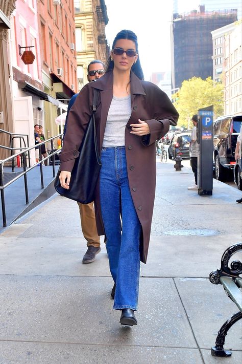 Kendall Jenner 2023, Nyc October, Kendall Jenner Dress, Zoë Kravitz, Zoe Kravitz, Kendall Jenner, Duster Coat, Celebrity Style, Trench Coat