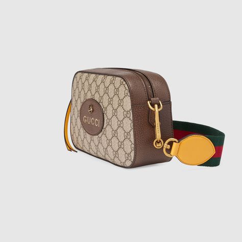 Beige GG Canvas GG Supreme messenger bag | GUCCI® US Gucci Store, Gucci Gifts, Small Messenger Bag, Card Case Wallet, Logo Vintage, Gucci Leather, Yellow Leather, Gucci Belt, Gucci Bags