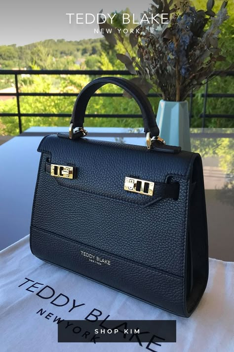 Discover more of Teddy Blake's luxury handbag collection at www.teddyblake.com. Made in Italy 🇮🇹 Made with love ❤️ How To Have Style, Teddy Blake, Hand Bags For Women, Bag Obsession, Women Purse, It Bag, Handbag Heaven, Luxury Purses, Beautiful Handbags