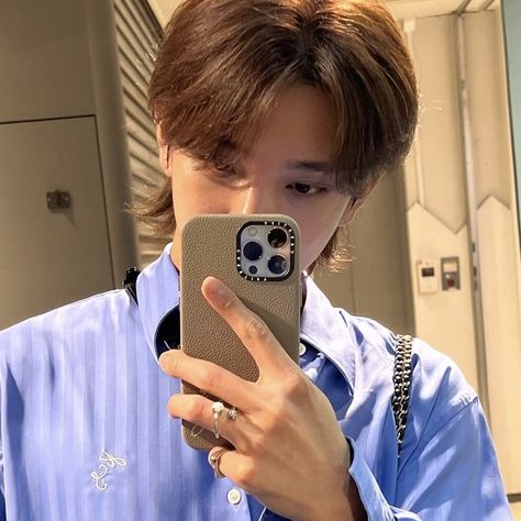 svt joshua mirror selca icon Jisoo Seventeen, Seventeen Joshua, Hong Jisoo, Shadow Warrior, Joshua Seventeen, Joshua Hong, Seventeen Wallpapers, Boyfriend Pictures, Seventeen