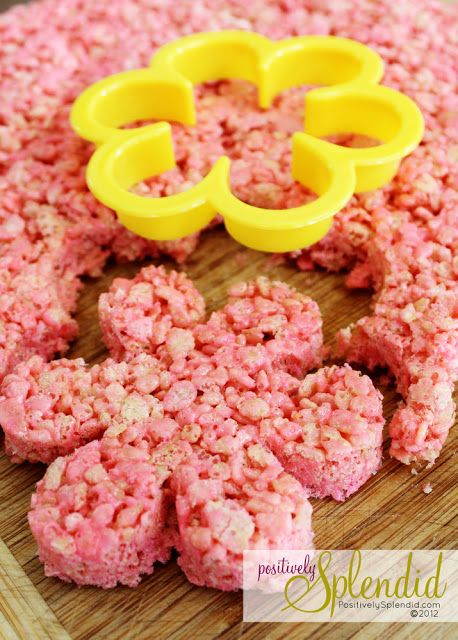 Rice Krispies Treat Flower Pops + Free Printables - Positively Splendid {Crafts, Sewing, Recipes and Home Decor} Luna Petunia, Rice Krispies Pops, Rice Krispies Treat, Food Rice, Cereal Treats, Colored Rice, Rice Crispy Treats, Crispy Treats, Rice Krispie Treats