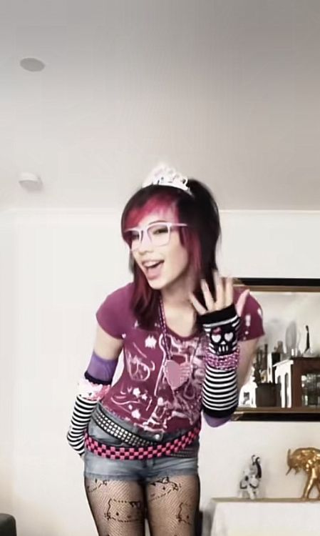 Pink Scenecore Outfit, Scene Emo Outfits 2000s, 2000 Scene Fashion, Scene Summer Outfits, Scene Style 2000s, Y2k Scene Outfits, Scene Clothes 2000s, Pink Scene Outfits, 2000 Emo Fashion