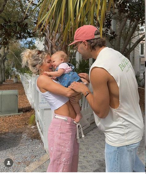 Cute Family Goals Aesthetic, Teenage Parents Aesthetic, New Parents Aesthetic, Dream Family Aesthetic, Loving Family Aesthetic, Teen Parents Aesthetic, Young Family Aesthetic, Young Parents Aesthetic, Cute Family Goals