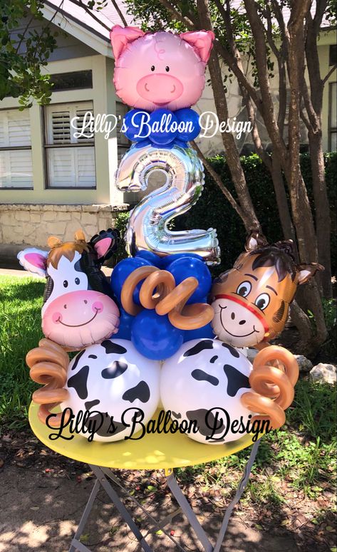 Farm Themed Balloons, Farm Theme Birthday Balloons, Farm Balloon Bouquet, Balloon Garland Farm Theme, Farm Animal Balloon Centerpieces, Baloon Decorations Farm, Balloon Centerpieces Diy, Cowboy First Birthday, Cow Birthday Parties