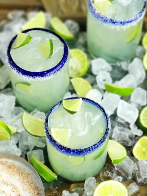 Three ingredients is all you need to make this outstanding margarita with agave as its sweetener. Perfectly balanced and refreshing, this agave margarita recipe will be your new favorite patio drink. Recipes With Agave Syrup, Agave Margarita Recipe, Margarita Mix Recipe, Agave Margarita, Easy Margarita Recipe, Classic Margarita Recipe, Flavored Margaritas, Margarita Salt, Easy Margarita