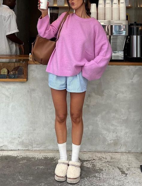 @keziacook on ig Uggs Tasman, Amsterdam Outfit, Uggs Outfits, Outfit With Uggs, Cute Thanksgiving Outfits, Thanksgiving Outfits, Uggs Outfit, Lazy Outfits, Skirt Outfit