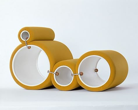 Tube Chair -  Joe Colombo, 1969-70. Tube Chair, Ultra Modern Furniture, Module Design, Mod Furniture, Foldable Furniture, Joe Colombo, Office Chair Without Wheels, Furniture Design Chair, Yellow Interior