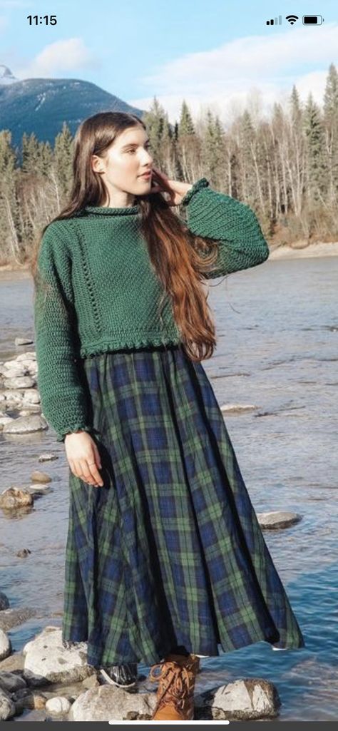 Fall Fashion Cottage Core, Pioneer Inspired Outfits, Layered Summer Dress, Scottish Outfits For Women, Vintage Inspired Winter Outfits, Tomboy Cottagecore Outfits, Folk Outfit Woman, Hobbit Inspired Outfits Casual, Scottish Summer Outfits