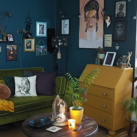 Blue Wall Office, Blue Green Walls, Conservatory Living Room, Blue Walls Living Room, Wall Blue, Eclectic Homes, Dark Blue Walls, Teal Walls, Eclectic Living Room