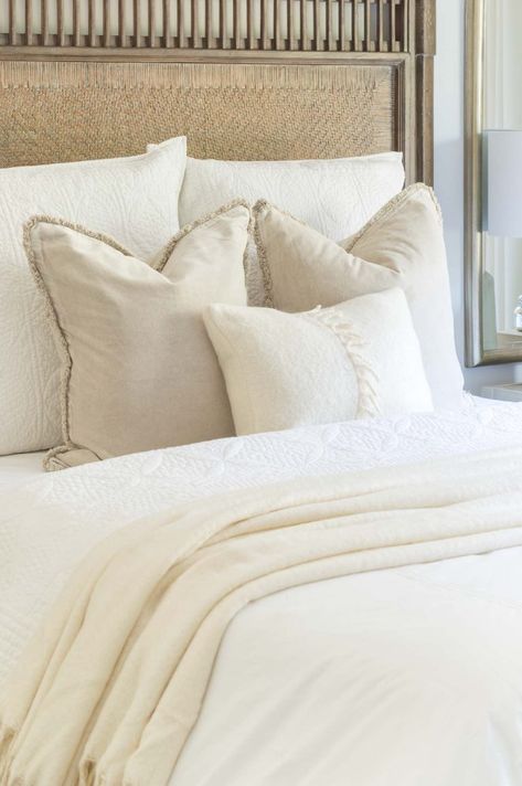 Bed pillows for queen sized bed with stacked throw pillows Large Bed Pillows, Bedroom Pillows Arrangement, Bed Pillow Arrangement, Queen Sized Bed, Big Pillows, Large Beds, White Duvet Covers, Redecorate Bedroom, Throw Pillows Bed