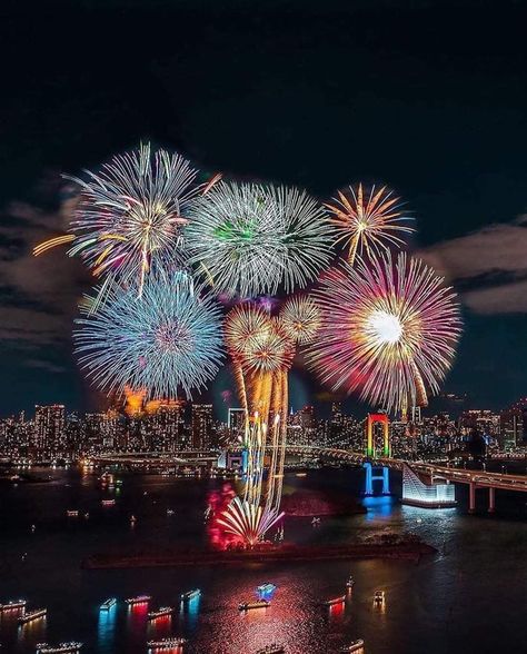 Tokyo, Japan 2022 Japan Tourist, New Year Pictures, New Year Fireworks, Happy New Year Images, Happy New Year 2024, New Year Images, Fireworks Display, Miyagi, New Year Celebration