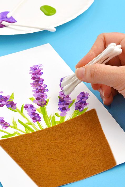 Arts And Crafts For Spring, Spring Day Art For Kids, Lilac Crafts For Kids, Purple Colour Day Craft, Mother’s Day Painting For Kids, Cotton Tip Painting, Lavender Crafts For Kids, Easy Painting For Kindergarten, Easy Art For Seniors