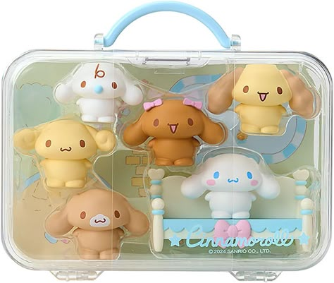 Step into the world of Sanrio with the adorable Sanrio Doll Set, featuring iconic characters such as Hello Kitty, Cinnamoroll, My Melody, and friends! This charming dollhouse series includes a delightful carrying case, reversible floor sheet, detailed character figures, and a matching bench to create imaginative play scenes. Product Features: Case Dimensions: Approx. W 6.9 x D 2.0 x H 4.7 inches (17.5 x 5 x 12 cm) (*Not including handle). Reversible Floor Sheet: Features unique designs on the front and back for versatile play. Recommended Age: 3 years and up. Perfect for collectors or young fans of Sanrio, this doll set sparks creativity and fun in every play session. Compact and portable, it’s also a great gift idea for any occasion!" Cinnamoroll Figurines, Cinnamoroll Clay, Sanrio Gifts, Sanrio Characters My Melody, My Melody And Friends, Frog Queen, Hello Kitty Dollhouse, Sanrio Figures, Random Things To Buy