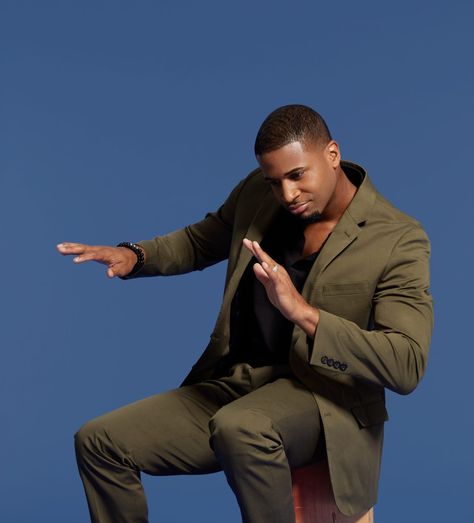 ‘Sistas’ actor Devale Ellis shares how Tyler Perry has impacted his career Sistas Tyler Perry Cast, Sistas Tyler Perry Hairstyles, Sistas Tyler Perry, Devale Ellis, Scene Ideas, Tasty Cakes, Black And Gold Aesthetic, Boys And Girls Club, Tyler Perry