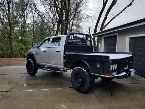 Flat Bed Truck Ideas, Ram Flatbed, Flat Bed Truck, Flatbed Truck Beds, Cummins Diesel Trucks, Dodge Cummins Diesel, Truck Pics, Welding Rig, Welding Rigs