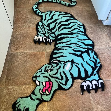 Panther Rug, Tufting Diy, Rug Tufted, Tiger Rug, Funky Rugs, Animal Rug, Flower Rug, Punch Needle Patterns, Pet Tiger