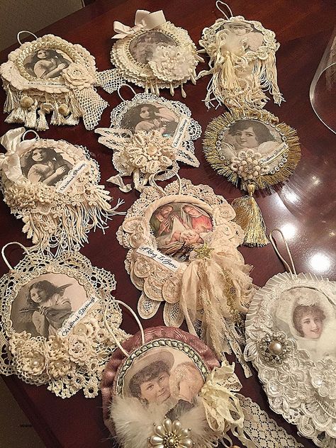 Shabby Chic Christmas Decorations, Shabby Chic Christmas Ornaments, Victorian Christmas Decorations, Victorian Christmas Tree, Heaven Pictures, Victorian Ornaments, Victorian Crafts, Chic Christmas Decor, Victorian Christmas Ornaments