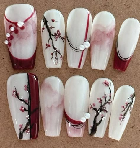 Geisha Nail Art, Simple Chinese Nails, Japan Theme Nails, Japanese Themed Nails, Japanese Art Nails, Spider Lily Nails, Manhwa Nails, China Nails Design, Japan Nails Design Tokyo