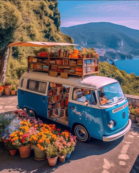 #books Bright Color Decor, Old School Bus, Mobile Library, Bookstore Cafe, Dream Library, Combi Volkswagen, Vw Vintage, Book Cafe, Vw T1