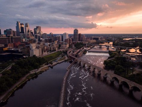 5 Surprisingly Affordable Wedding Venues in Minneapolis Sims 4 Worlds, Winnebago View, Feng Shui Garden, Stone Arch Bridge, Minneapolis Skyline, Twin Cities Minnesota, Mexico Itinerary, Boundary Waters, Feng Shui House