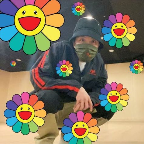 Rainbow Flower Wallpaper, Hobi Core Aesthetic, Rainbow Story, Jhope Icons, Hope Flower, Bts Core, Murakami Flower, Hope World, Jhope Cute