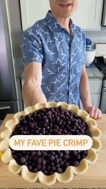 Pie Crust Crimping, Crimping Pie Edges, Pie Crimping Ideas, How To Crimp Pie Crust Edges, Pie Crust Dessert, Pretty Pie Crust, Crust Designs, Pie Crust Edges, Pie Crust Designs