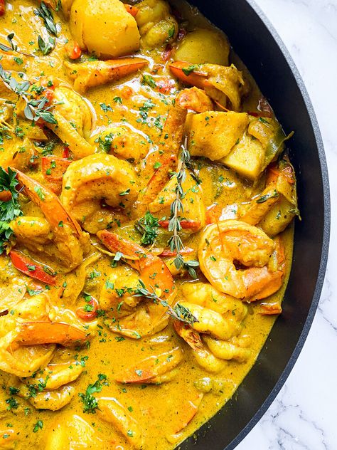 Coconut Curry Shrimp Yellow Curry Shrimp Recipe, Yellow Curry Shrimp, Easy Coconut Curry, Shrimp Curry Recipe, Coconut Shrimp Curry, Coconut Curry Shrimp, Little Sunny Kitchen, Shrimp Curry, Curry Recipes Easy