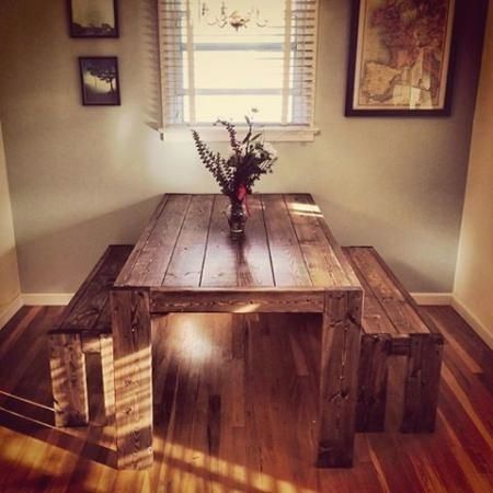 Household Necessities, Table Palette, Diy Tables, Farmhouse Table Plans, Pallet Project, Dinner Room, Cabin Interiors, Budget Diy, House Diy