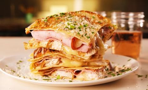 Chicken Cordon Bleu Quesadilla horizontal French Recipes Dinner, Easy French Recipes, Dinner Family, Leftover Ham Recipes, French Recipes, Chicken Cordon, Leftover Ham, Chicken Cordon Bleu, God Mat